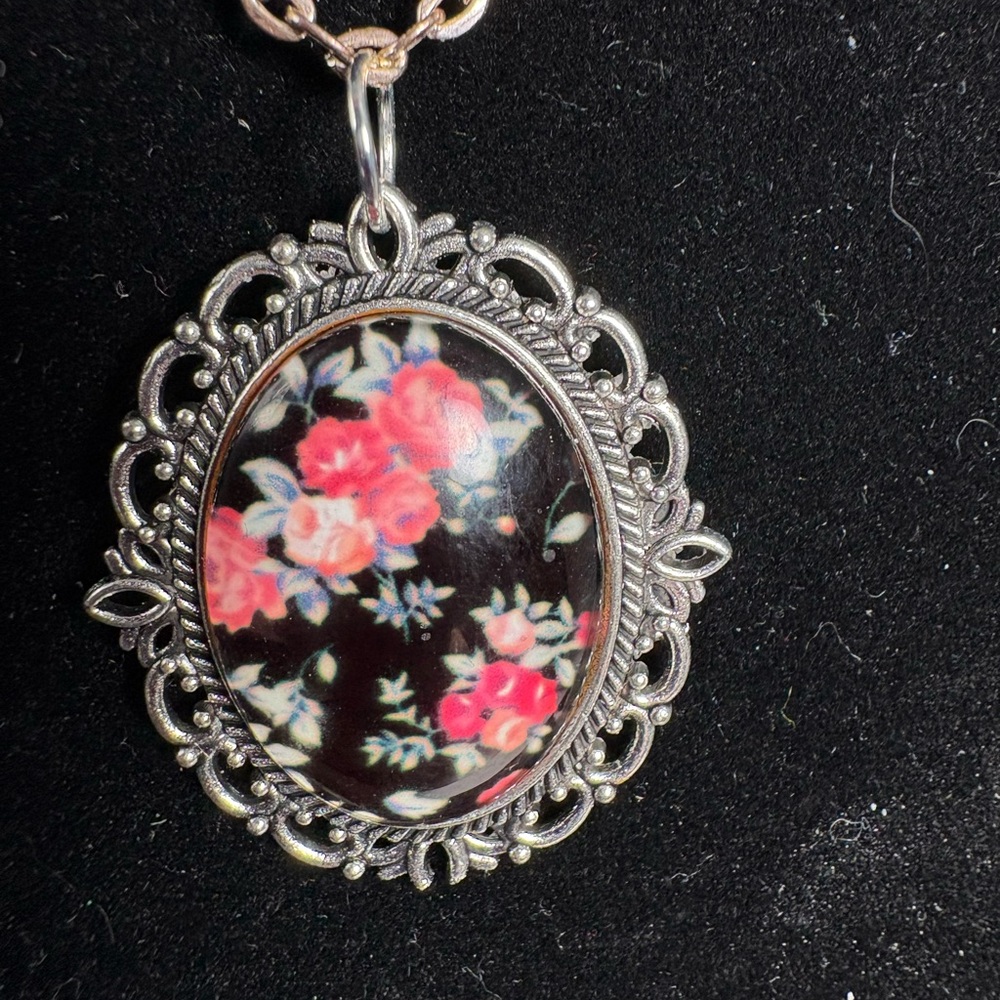 Floral Silver Pendant Necklace